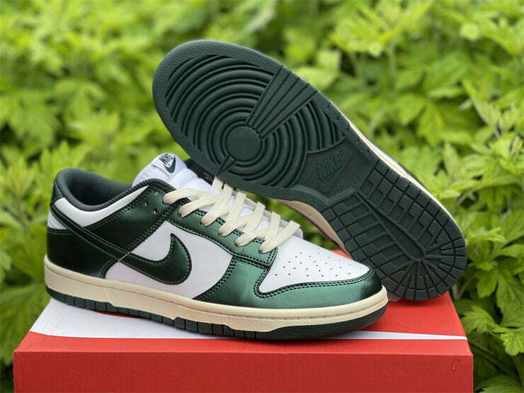 Nike Dunk Low Vintage Green (W) - KelvinGift Store - Kelvingift