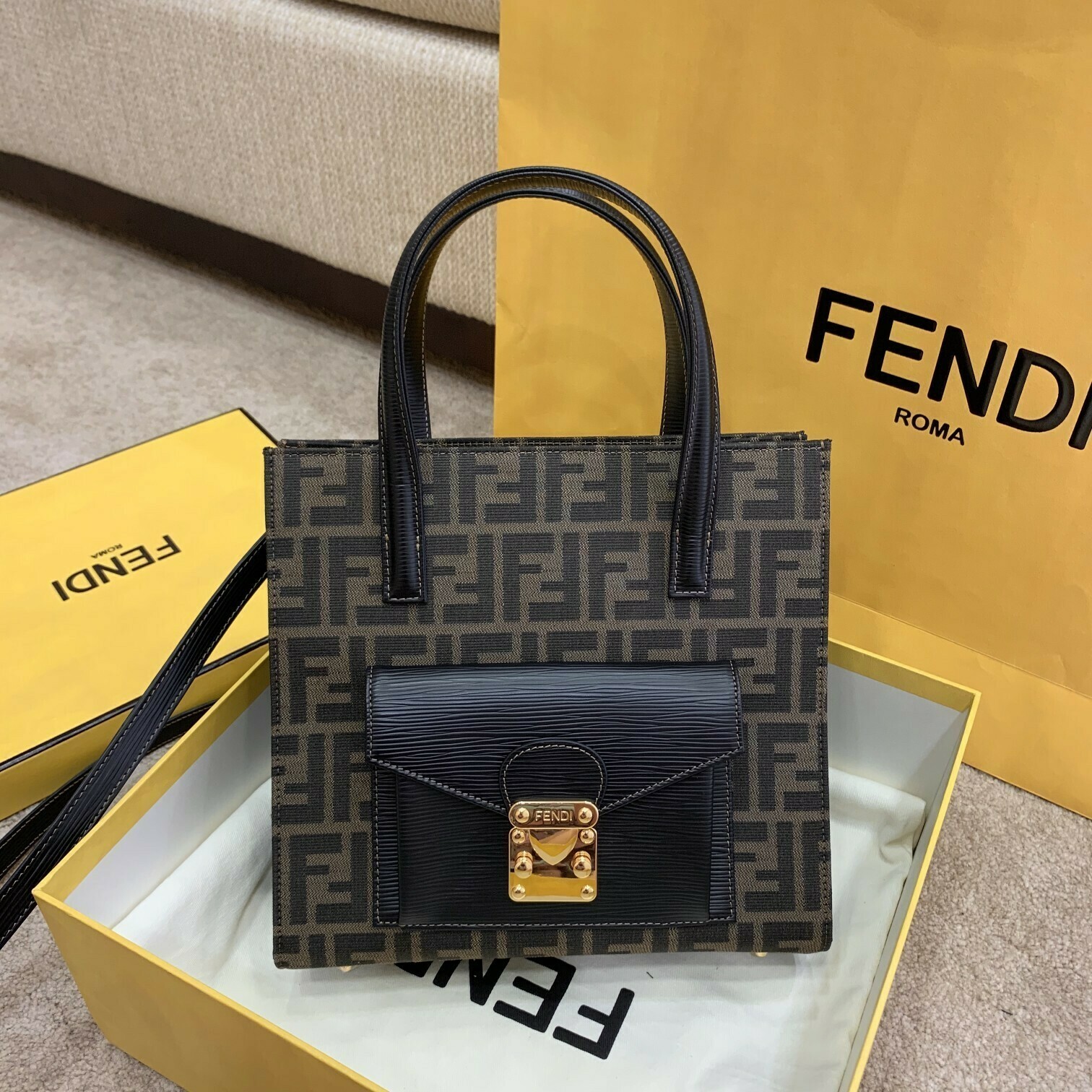 Fendi Vintage Handle Bag 26cm Brown - KelvinGift Store - Kelvingift