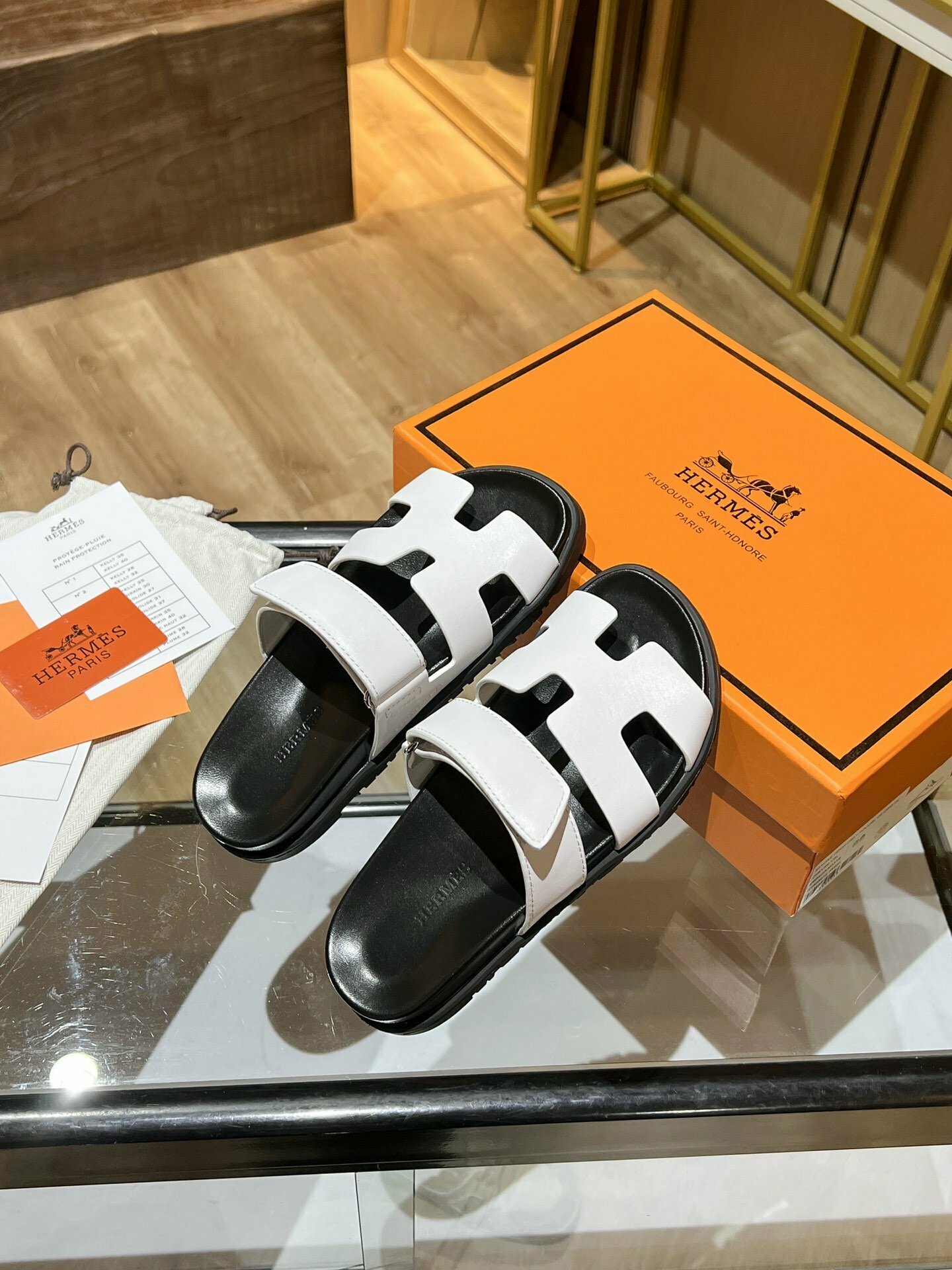 Hermes Oran Sandal Black/White – KelvinGift Store – Kelvingift