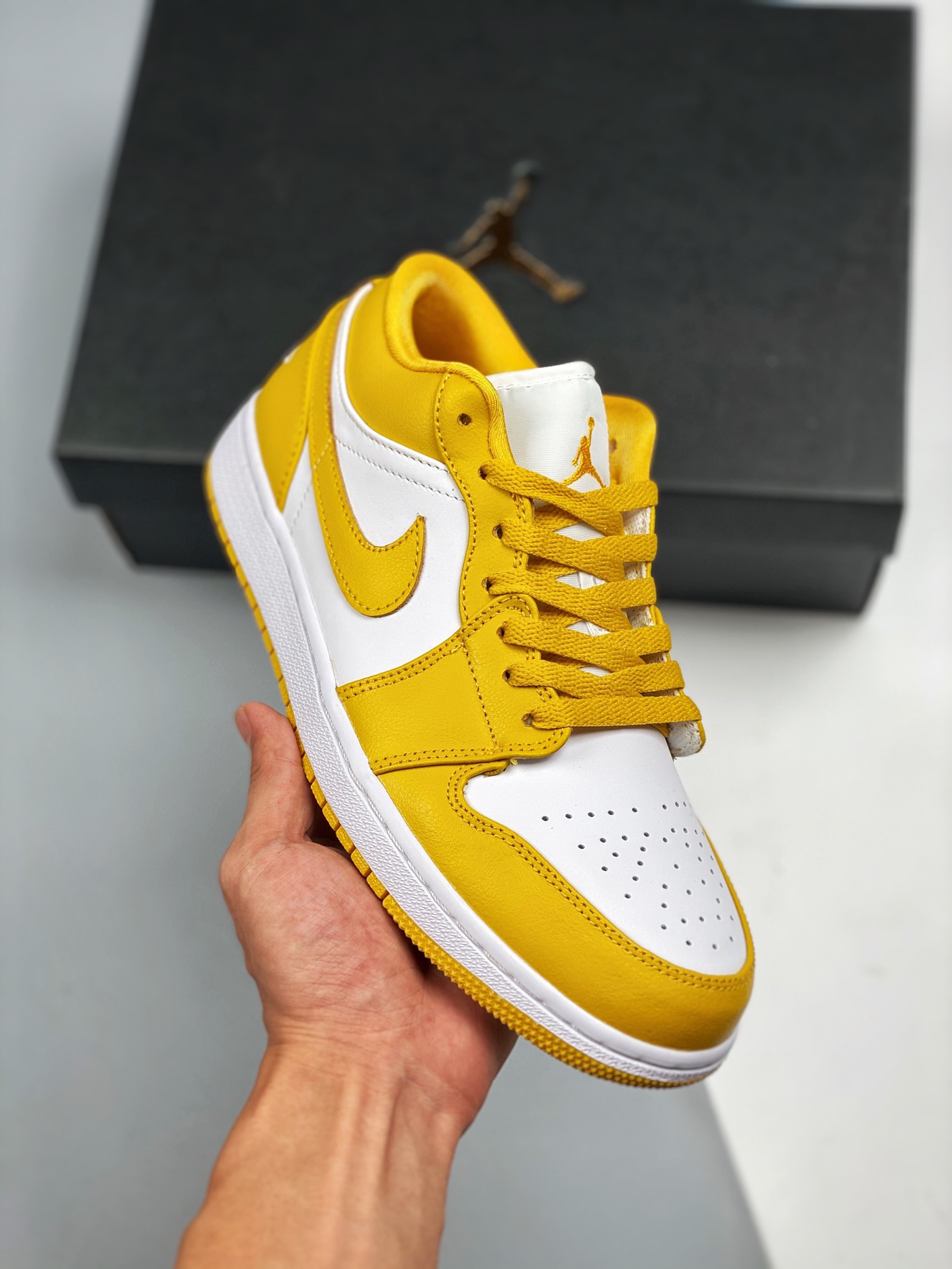 pollen jordan low