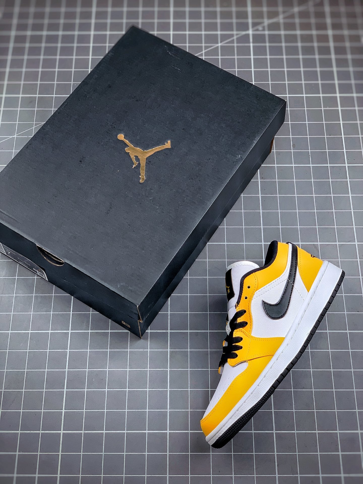 white laser orange black jordan 1