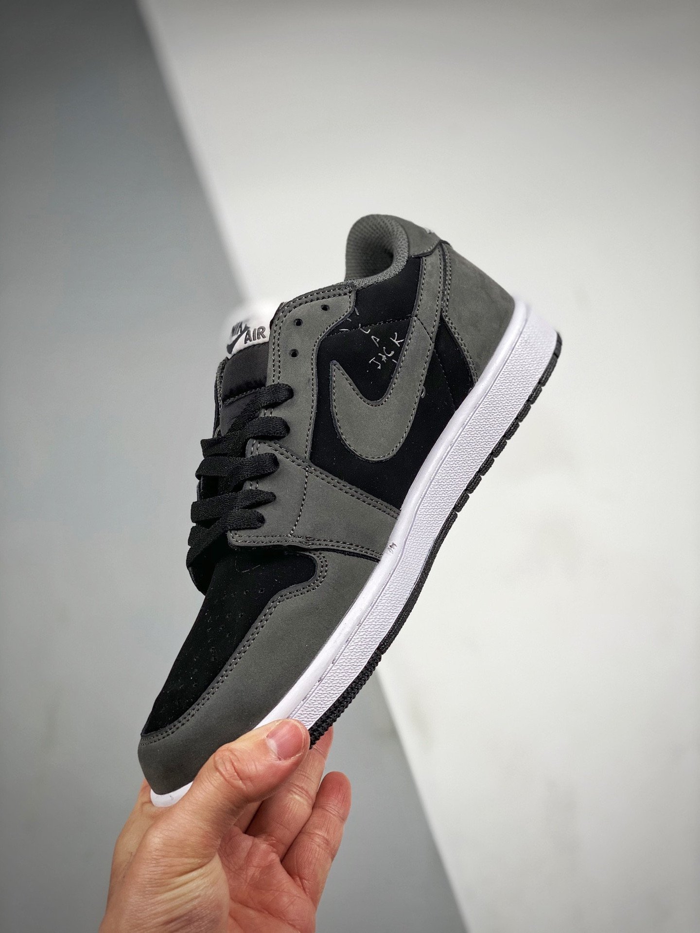 Travis Scott x Air Jordan 1 Low OG Black – Kelvingift