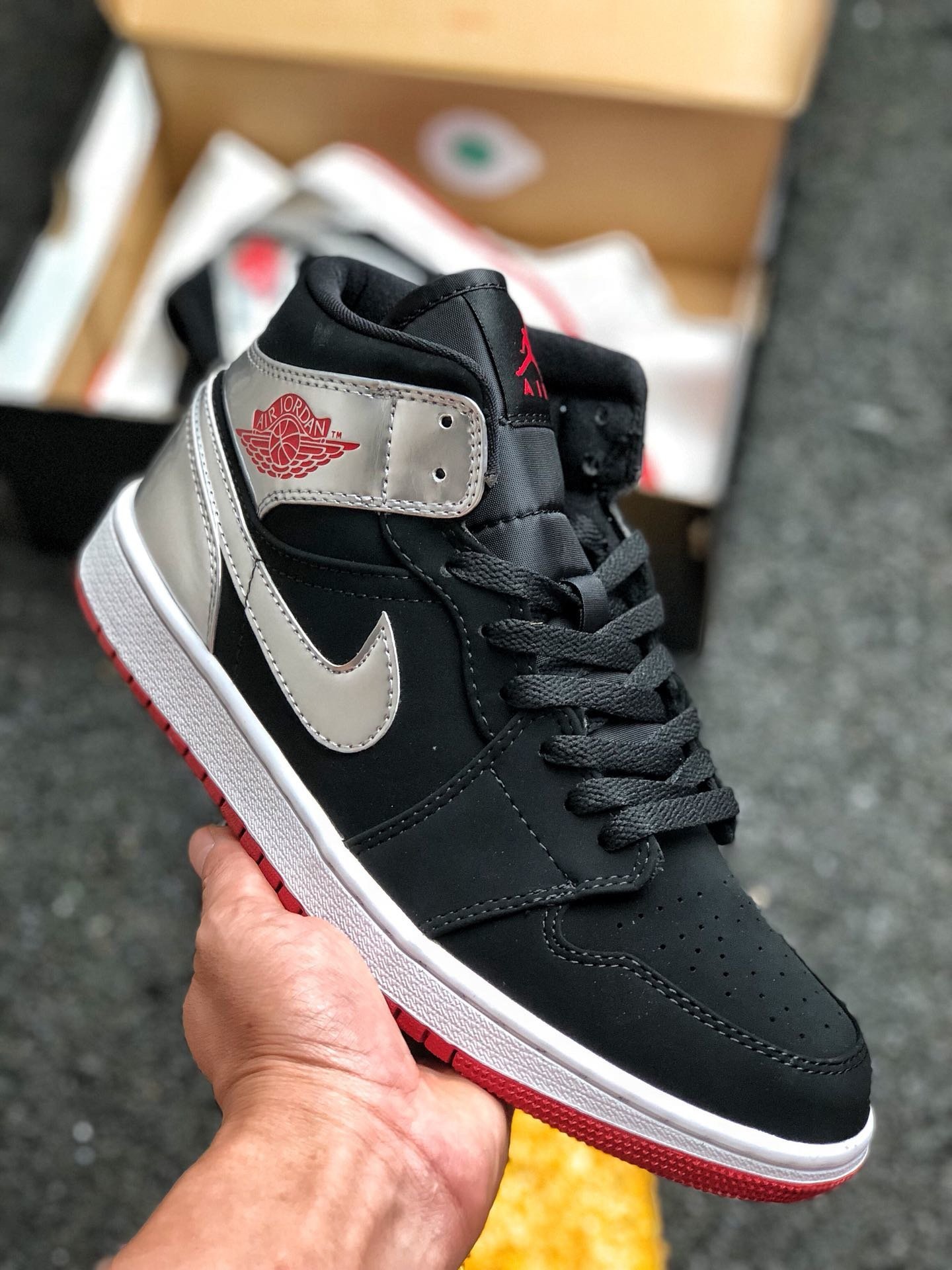 jordan 1 mid johnny kilroy